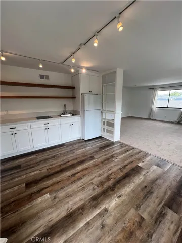 1641 Bayside Drive, Newport Beach, California 92625