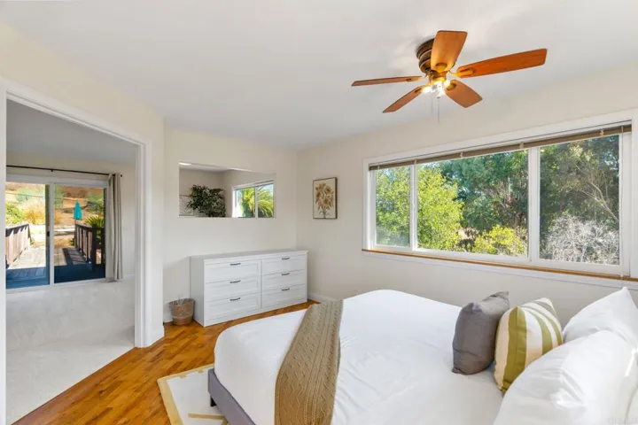 1322 Hamilton Lane, Escondido, California 92029