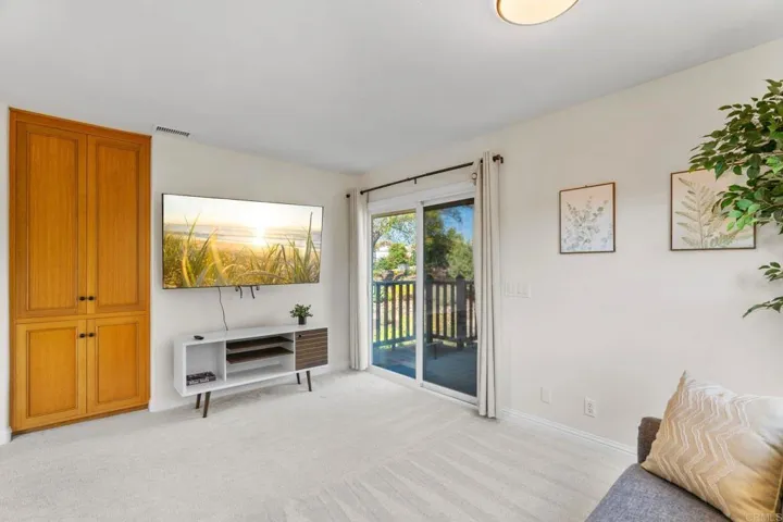 1322 Hamilton Lane, Escondido, California 92029