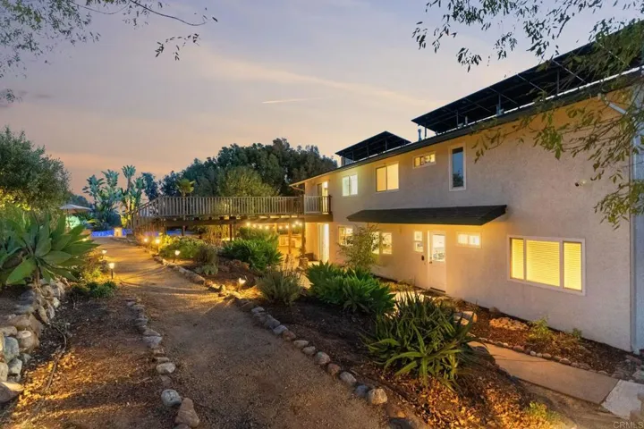 1322 Hamilton Lane, Escondido, California 92029