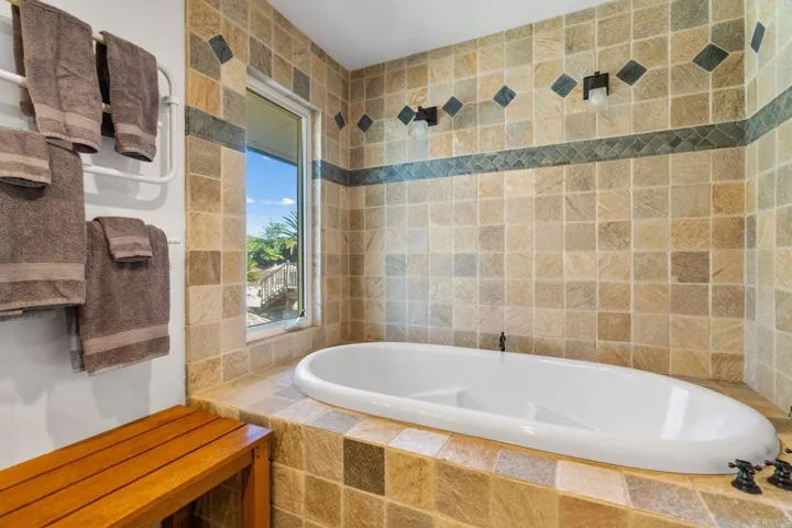 1322 Hamilton Lane, Escondido, California 92029