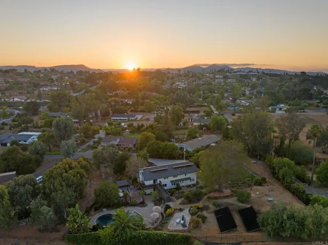 1322 Hamilton Lane, Escondido, California 92029