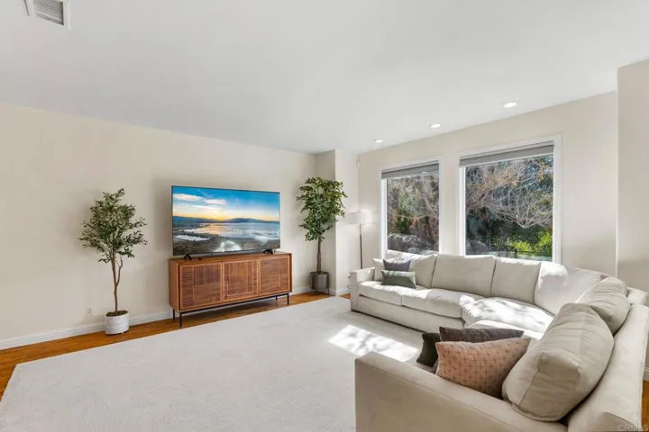 1322 Hamilton Lane, Escondido, California 92029