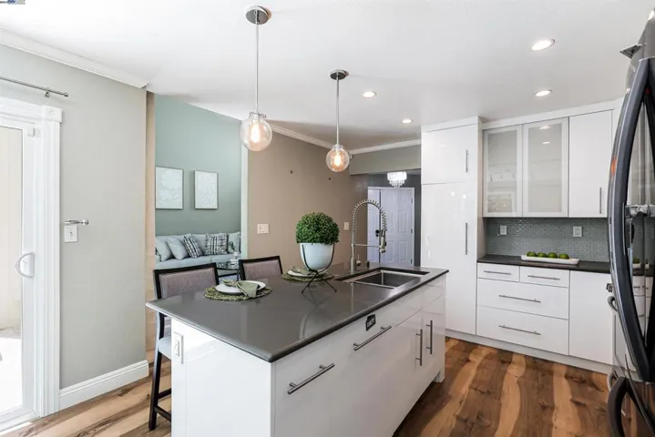 7409 Rolling Hills Cir, Dublin, California 94568