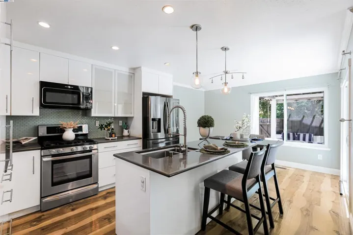 7409 Rolling Hills Cir, Dublin, California 94568
