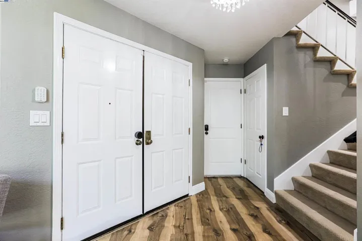 7409 Rolling Hills Cir, Dublin, California 94568