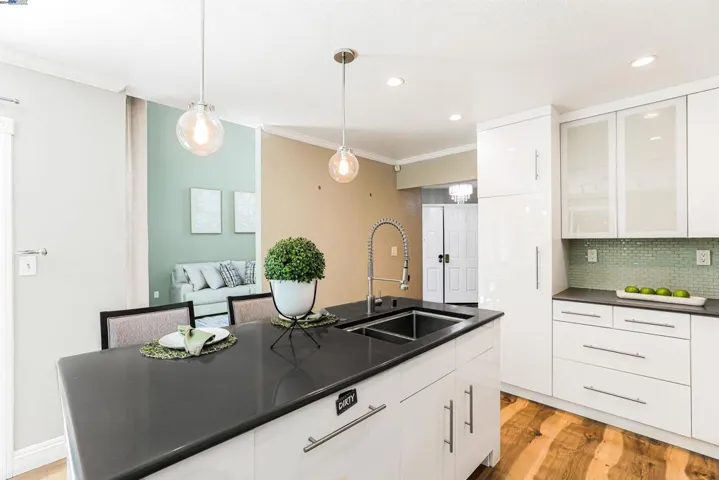 7409 Rolling Hills Cir, Dublin, California 94568