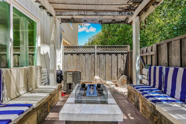 7409 Rolling Hills Cir, Dublin, California 94568