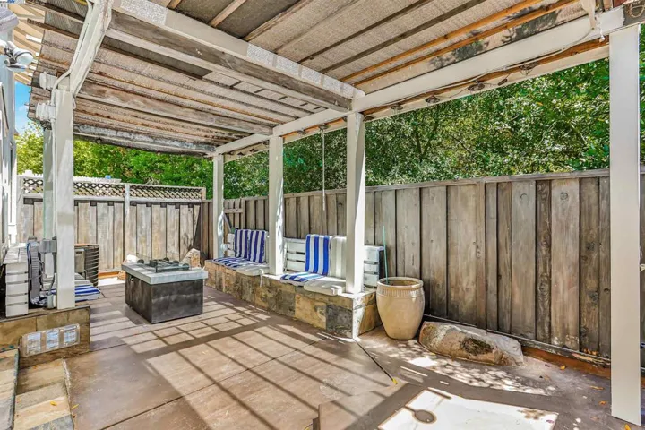 7409 Rolling Hills Cir, Dublin, California 94568