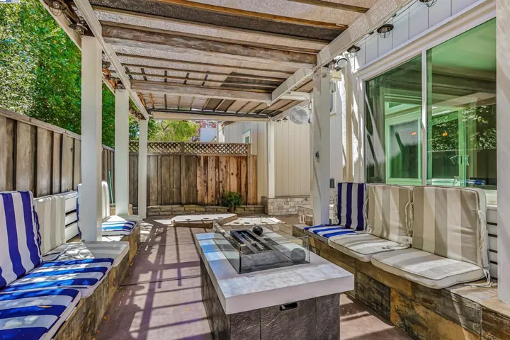 7409 Rolling Hills Cir, Dublin, California 94568