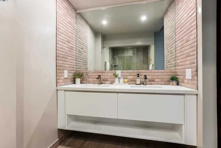 7409 Rolling Hills Cir, Dublin, California 94568