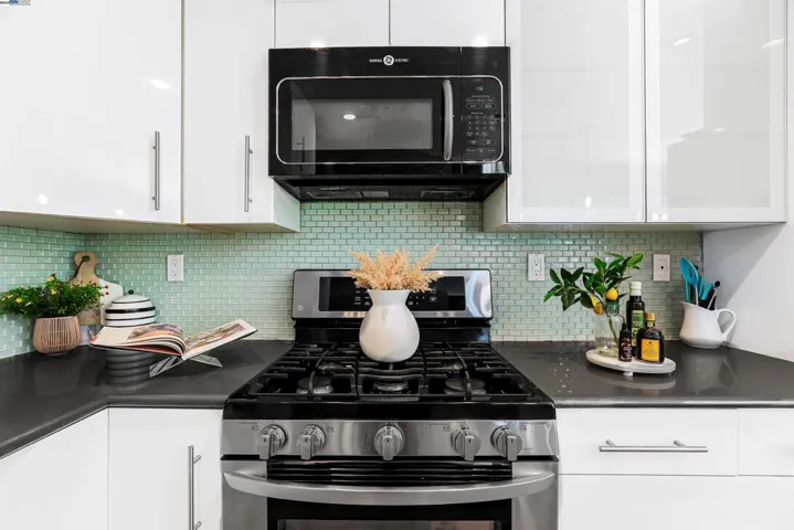 7409 Rolling Hills Cir, Dublin, California 94568