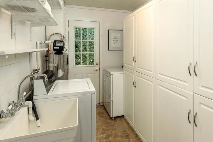 284 Langton Avenue, Los Altos, California 94022