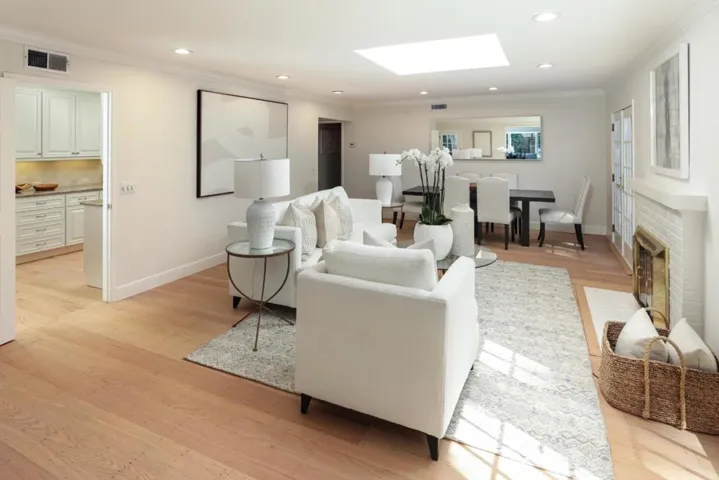 284 Langton Avenue, Los Altos, California 94022