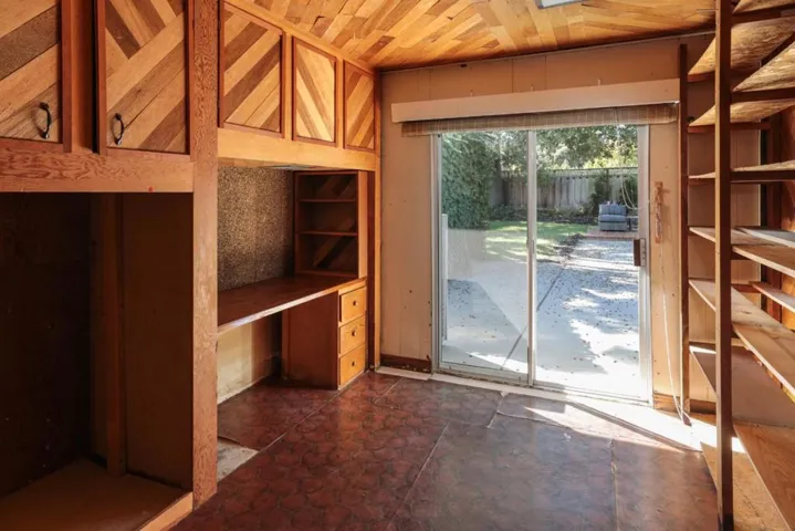 284 Langton Avenue, Los Altos, California 94022