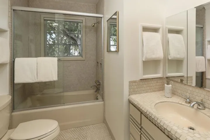 284 Langton Avenue, Los Altos, California 94022