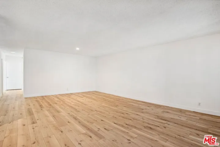 9000 Clifton Way 6, Beverly Hills, California 90211