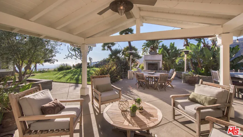 843 Enchanted Way, Pacific Palisades, California 90272