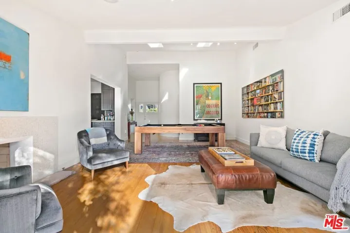 843 Enchanted Way, Pacific Palisades, California 90272