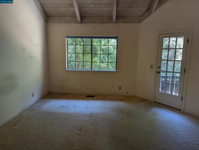 7460 Woodrow Dr, Oakland, California 94611