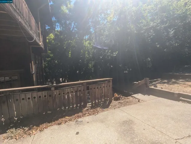 7460 Woodrow Dr, Oakland, California 94611