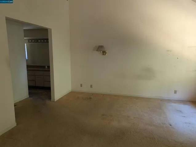 7460 Woodrow Dr, Oakland, California 94611