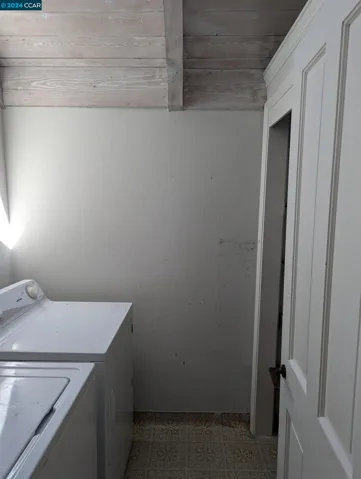 7460 Woodrow Dr, Oakland, California 94611