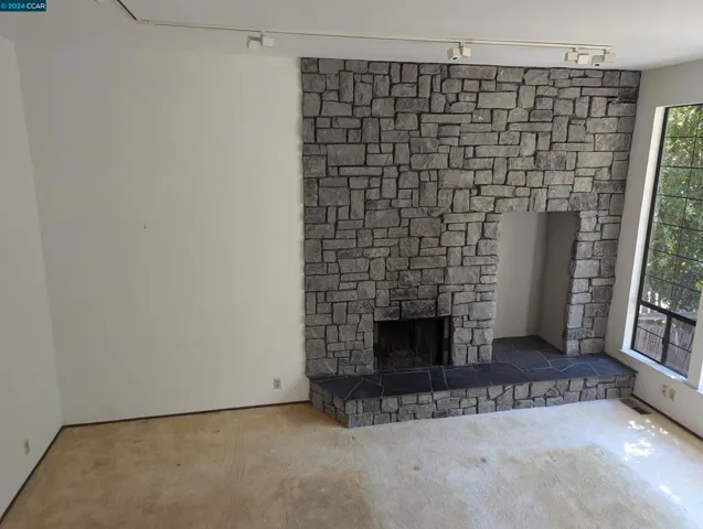7460 Woodrow Dr, Oakland, California 94611