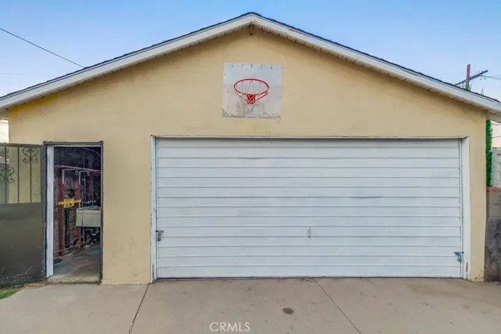 5767 Mckinley Avenue, South Gate, California 90280