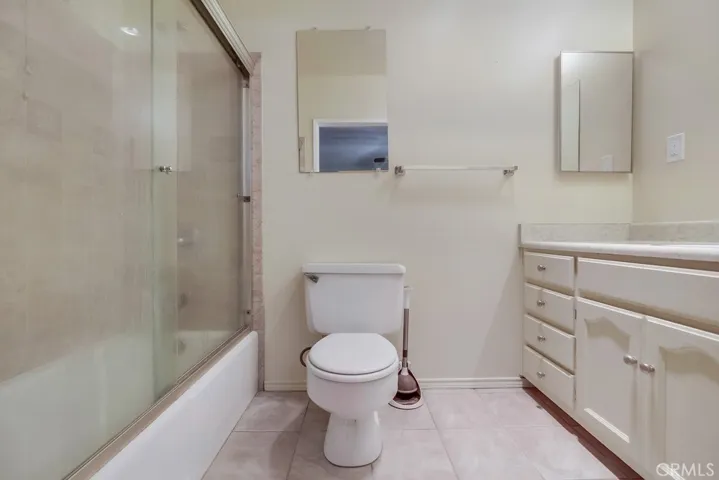 5767 Mckinley Avenue, South Gate, California 90280