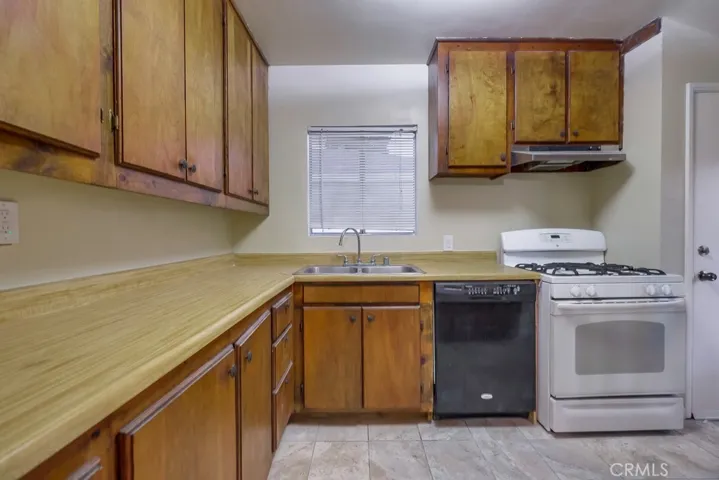 5767 Mckinley Avenue, South Gate, California 90280