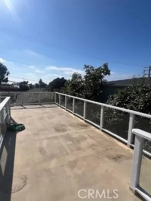 Roof top deck over the garage
