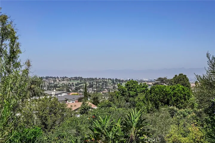Sweeping views from expansive rear deck