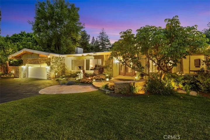 4735 Viviana Drive, Tarzana, California 91356