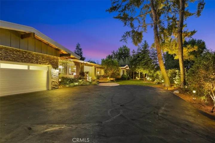 4735 Viviana Drive, Tarzana, California 91356