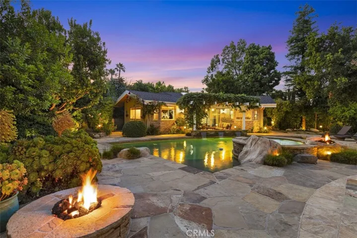 4735 Viviana Drive, Tarzana, California 91356