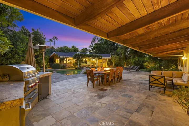 4735 Viviana Drive, Tarzana, California 91356