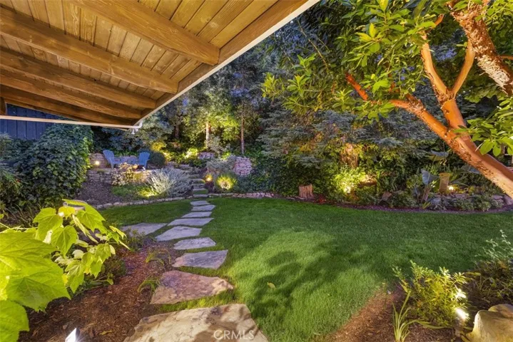 4735 Viviana Drive, Tarzana, California 91356