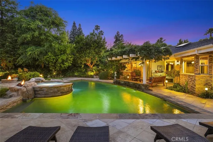 4735 Viviana Drive, Tarzana, California 91356