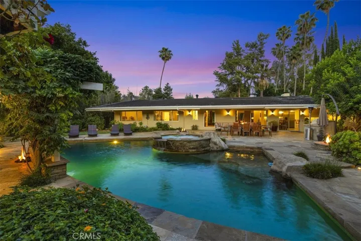 4735 Viviana Drive, Tarzana, California 91356