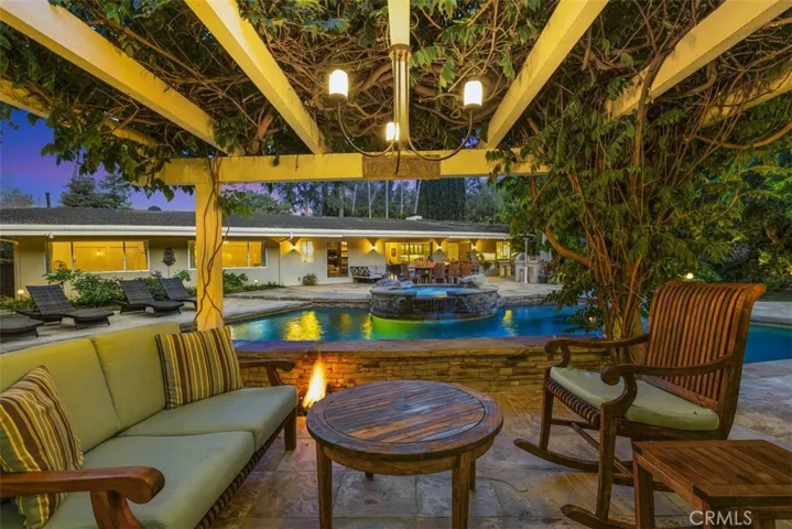 4735 Viviana Drive, Tarzana, California 91356