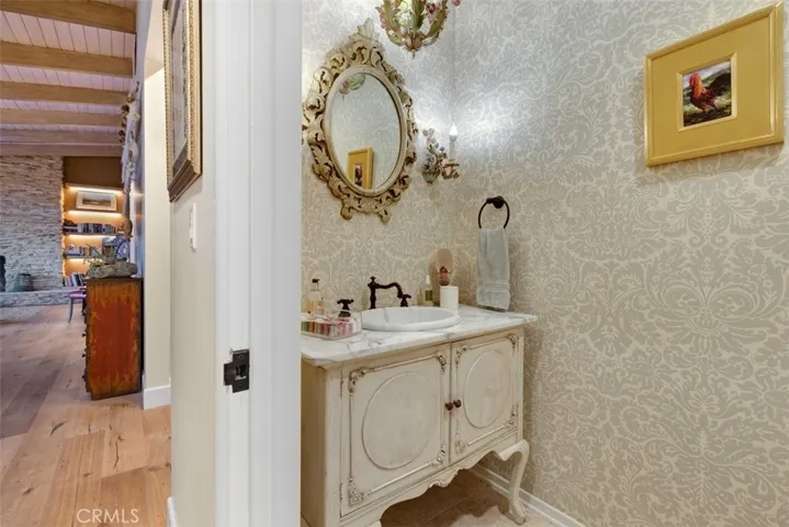 Powder room