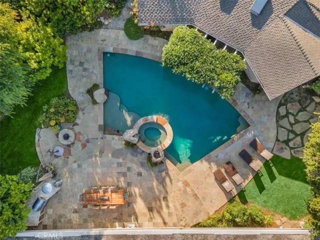 4735 Viviana Drive, Tarzana, California 91356