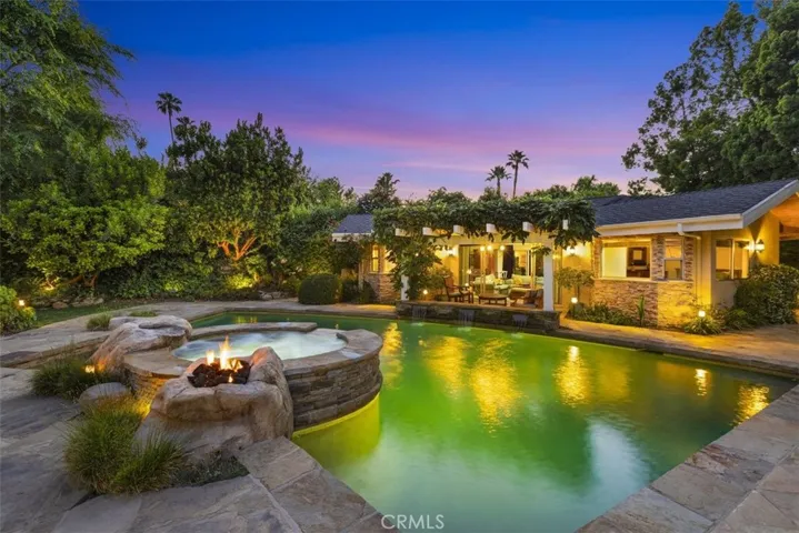 4735 Viviana Drive, Tarzana, California 91356