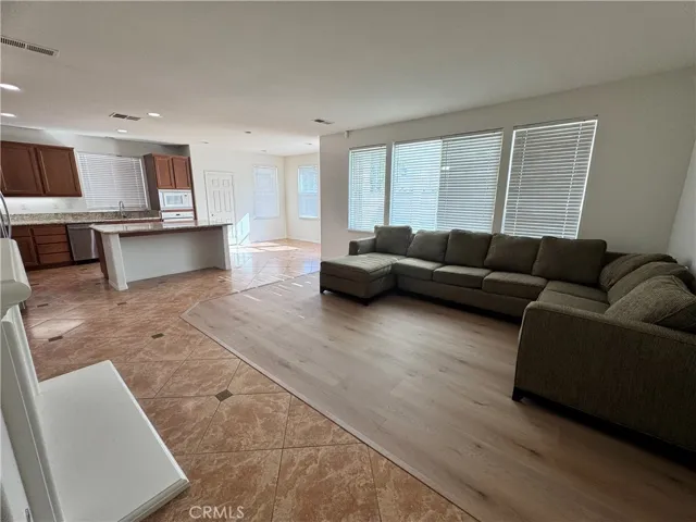 6274 Arcadia Street, Eastvale, California 92880