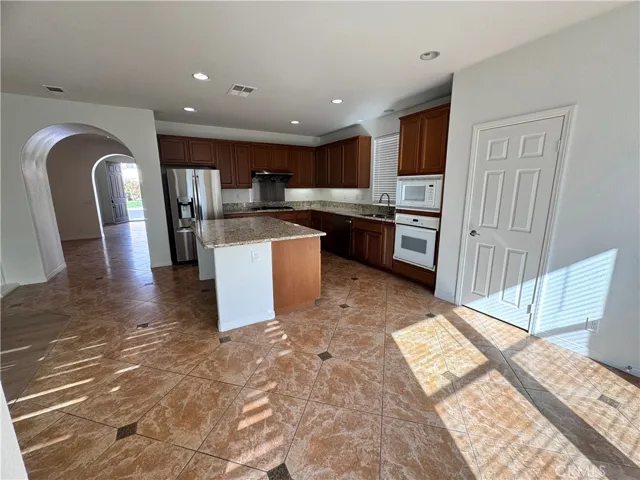 6274 Arcadia Street, Eastvale, California 92880