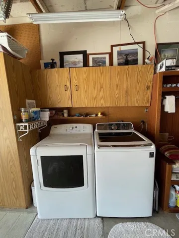 Washer/Dryer in garage