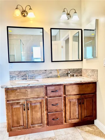 3529 Walnut Avenue, Manhattan Beach, California 90266