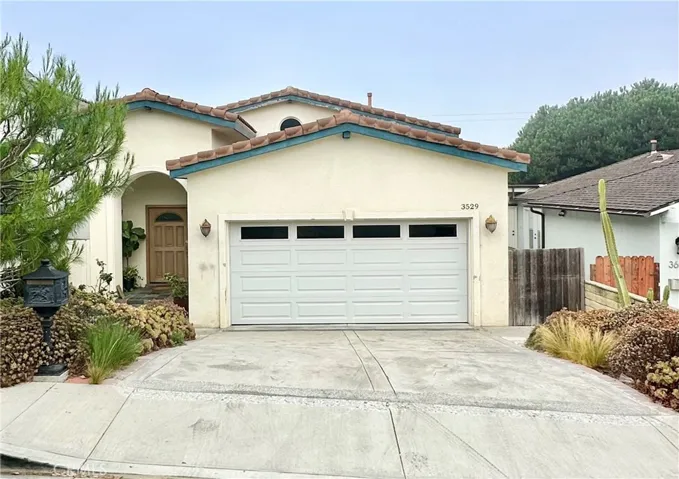 3529 Walnut Avenue, Manhattan Beach, California 90266