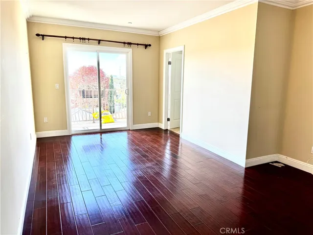 3529 Walnut Avenue, Manhattan Beach, California 90266